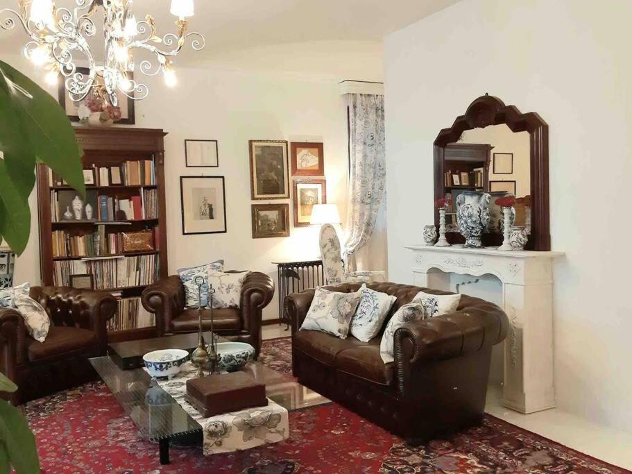 La Villa Bianca - Appartamento In Villa セスト・フィオレンティーノ エクステリア 写真