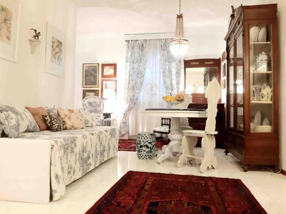 La Villa Bianca - Appartamento In Villa セスト・フィオレンティーノ エクステリア 写真