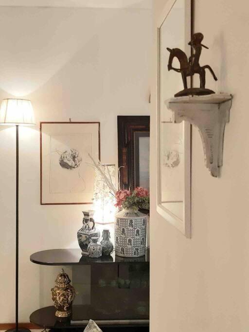 La Villa Bianca - Appartamento In Villa セスト・フィオレンティーノ エクステリア 写真